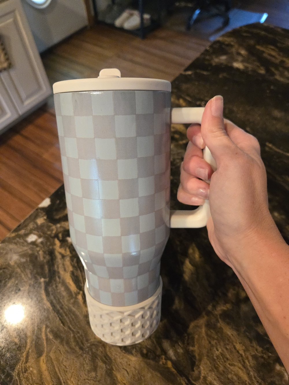 Custom Dyed Sandstone 32oz Hydrojug